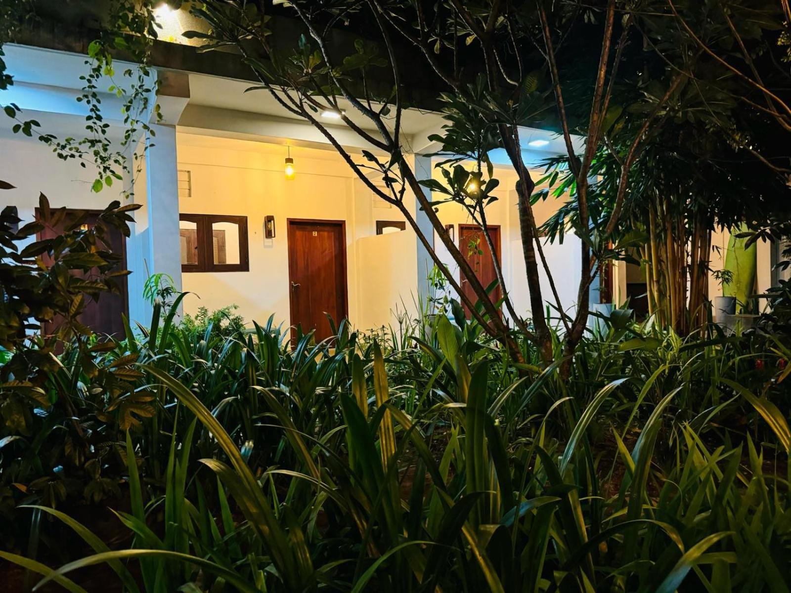 Double Mango Villa Katunayaka Buitenkant foto